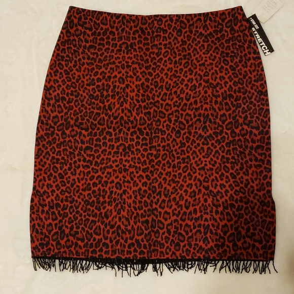 Skirt and top - Picture 5 of 6